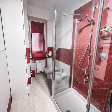 Myhouse Inn Suite Paradiso - Affitti Brevi Italia Колленьо Экстерьер фото