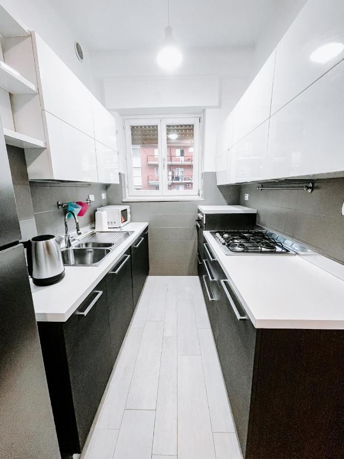 Myhouse Inn Suite Paradiso - Affitti Brevi Italia Колленьо Экстерьер фото
